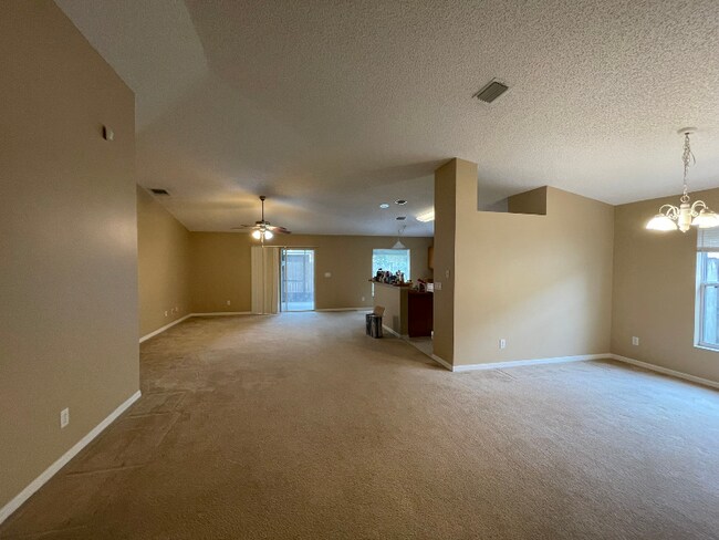 Foto del edificio - 4321 Swanna Dr