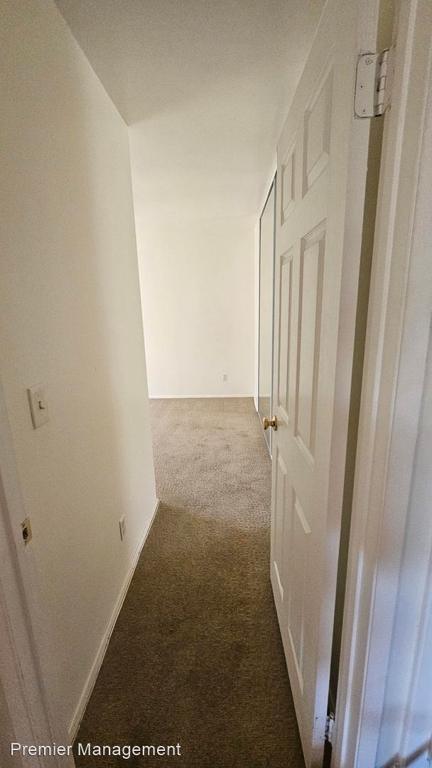 Building Photo - 3 br, 2 bath House - 10719  Valor Place