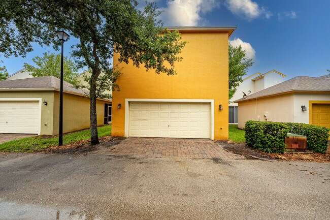 Foto del edificio - 2567 SE Ruskin Dr