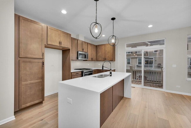 Building Photo - 30W136 Wheeler Cir