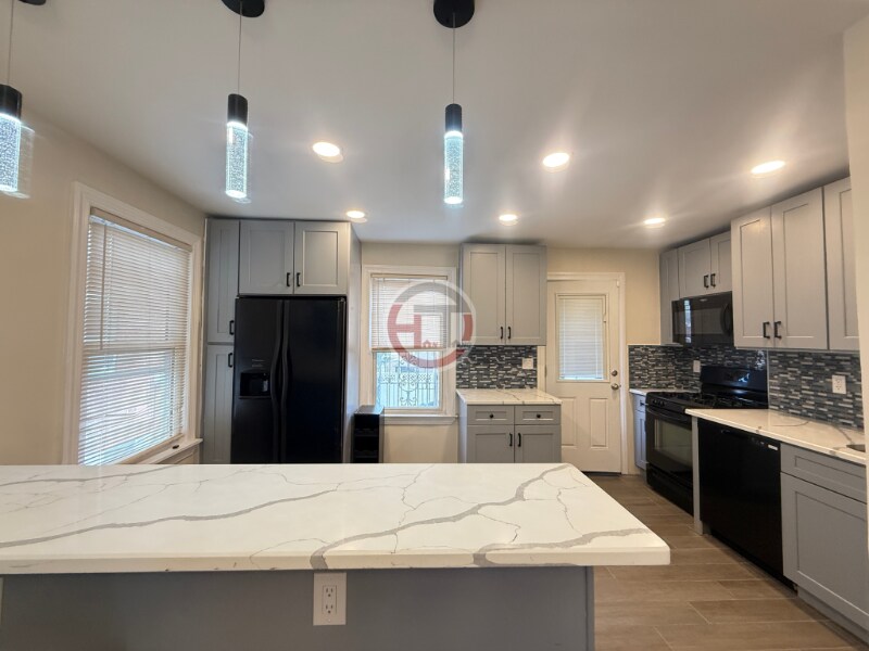 Foto principal - 1414 Hobart Ave
