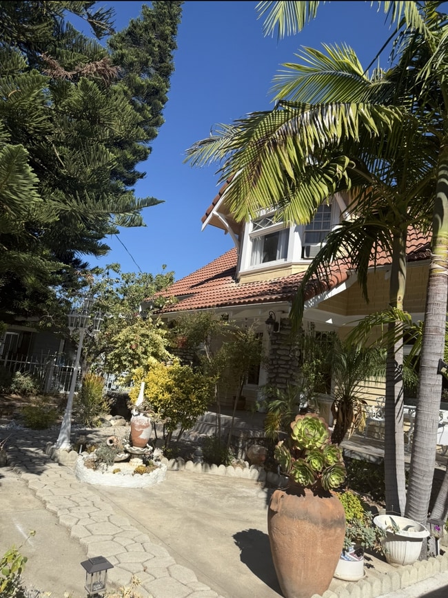 Foto del edificio - 5922 Monte Vista St
