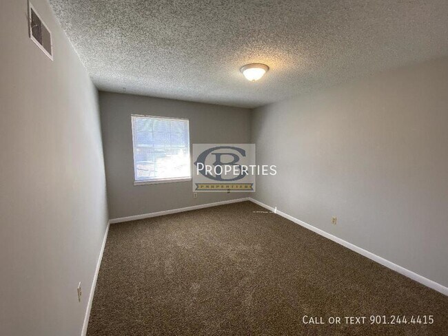 Building Photo - 3762 Ironwood Dr