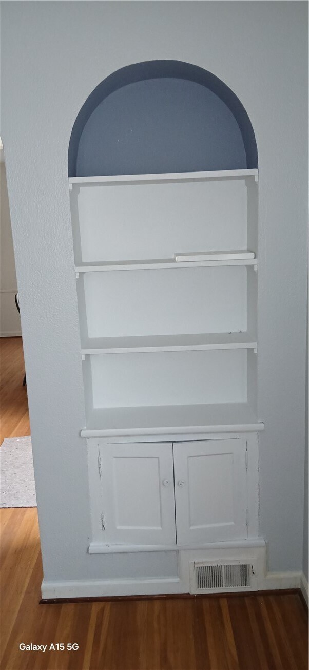 Foto del edificio - 183 Thorncliffe Dr