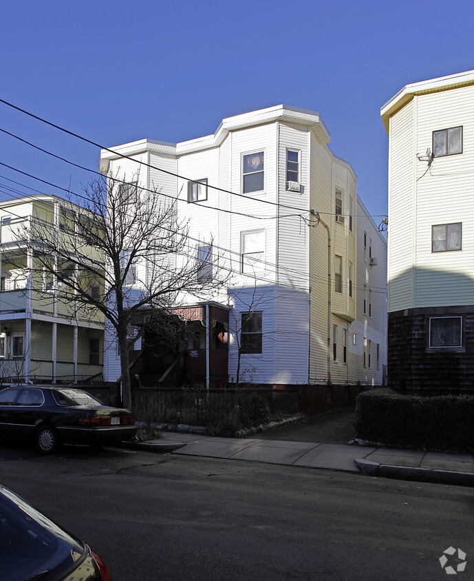 Building Photo - 110-112 Thornton St