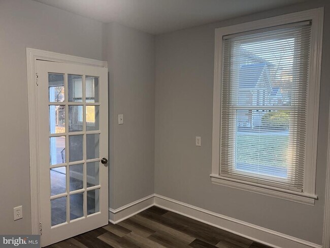 Building Photo - 703 Bethlehem Pike
