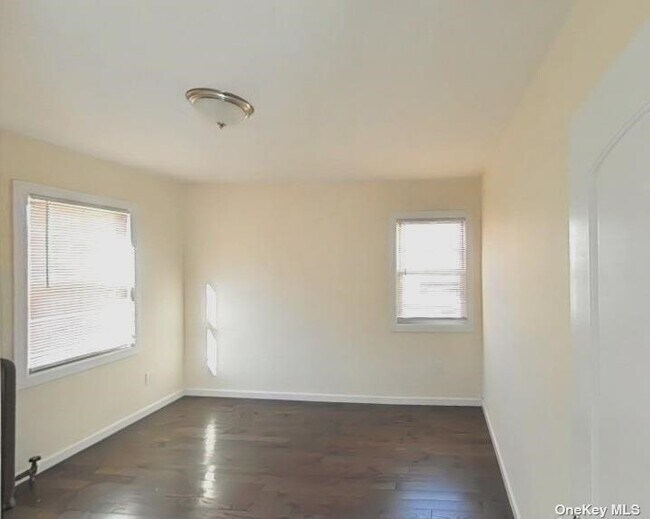 Foto del edificio - 109-64 202nd St