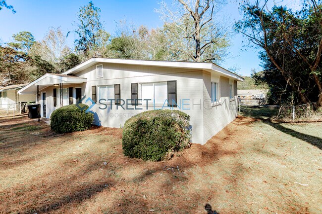 Foto del edificio - NOW OFFERING $250 OFF FIRST FULL MONTH IF ...