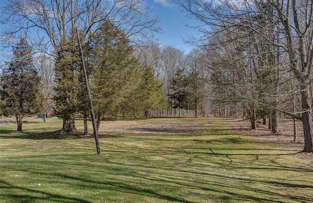 Building Photo - 584 Atkins St