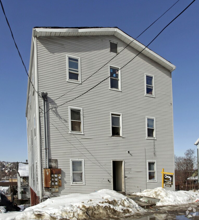 Foto principal - 36 Lounsbury Ave