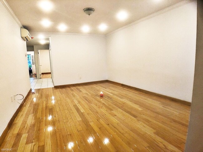 Building Photo - 2 br, 1 bath House - 8848 20th Ave