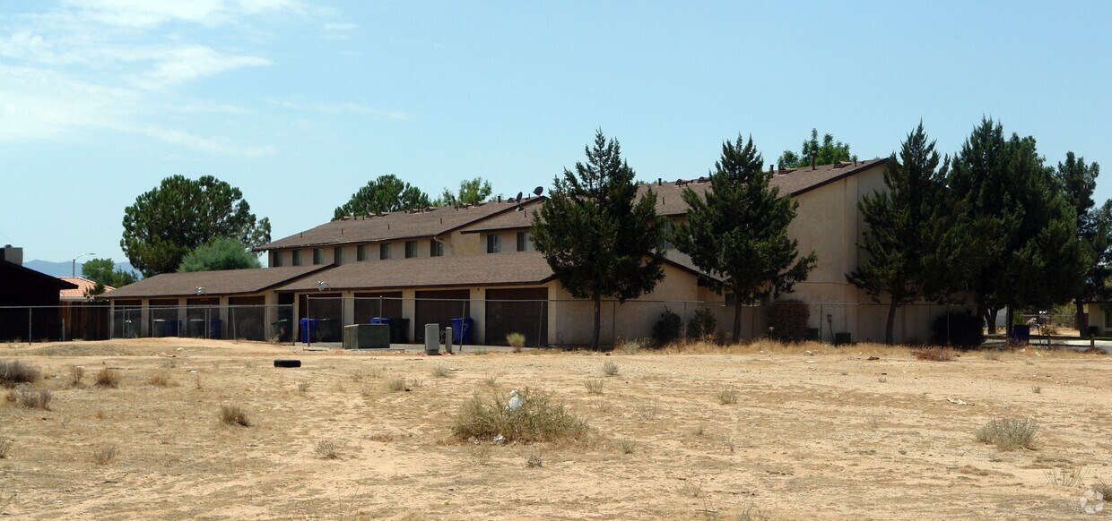 Foto del edificio - 12745 Navajo Rd