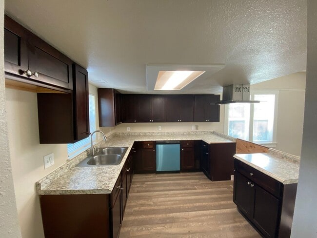 Building Photo - Available Soon!