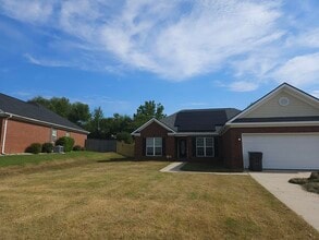 Building Photo - 219 Rainbow Falls