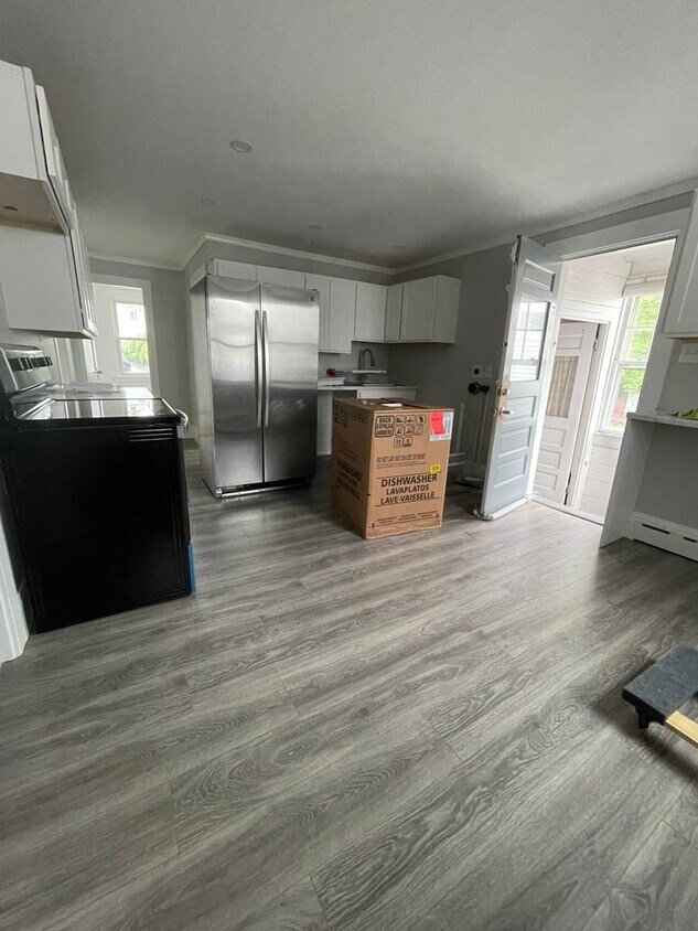 100 Granite St Unit 102, Biddeford, ME 04005 Room for Rent in