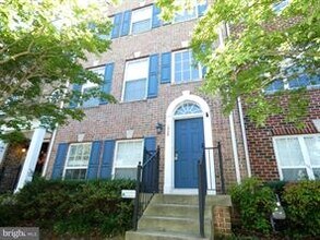 Building Photo - 1308 Saunders Dr