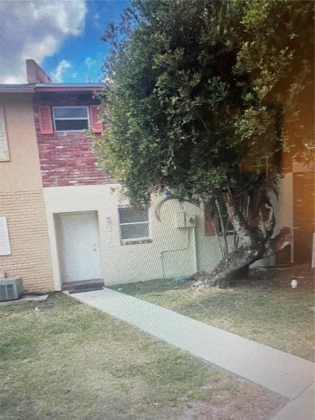 Foto del edificio - 345 Sunshine Dr