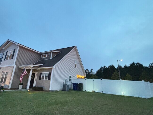 Foto del edificio - 2300 Chavis Dr