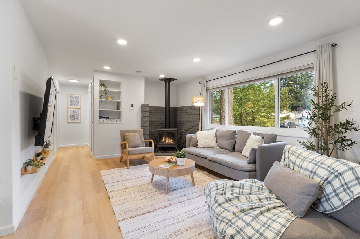 Foto principal - 23006 63rd Ave W