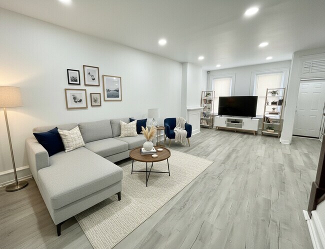 Foto del edificio - 2554 N Sartain St