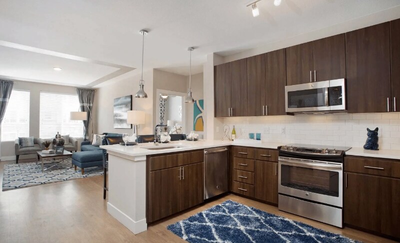 Foto principal - 845 Clermont St