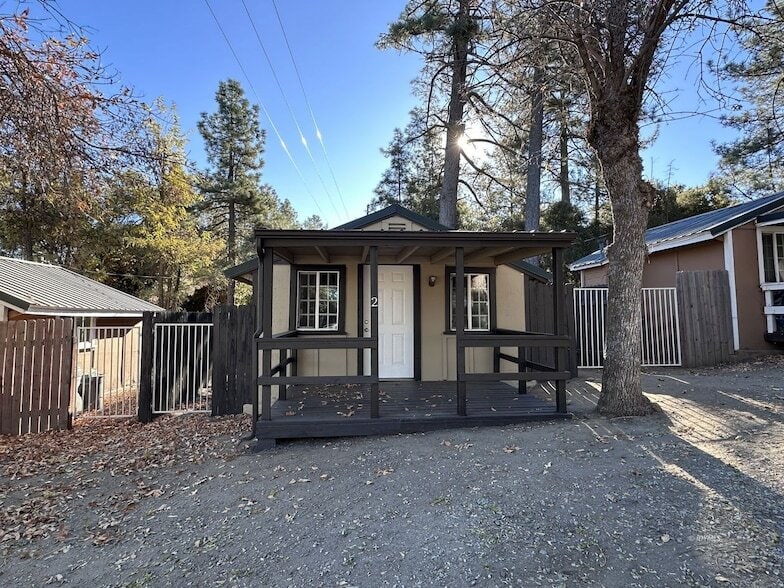 Primary Photo - 29470 CA-243