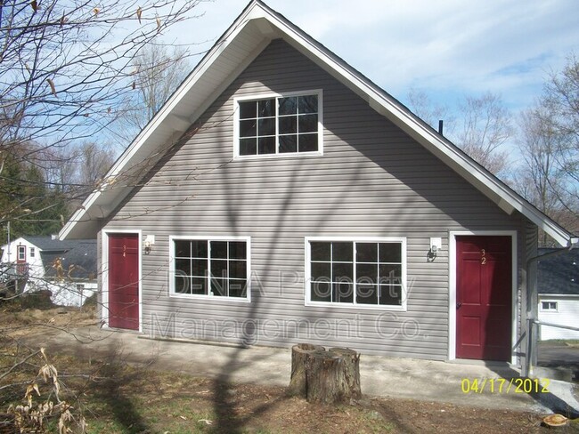 Building Photo - 108 Third St.