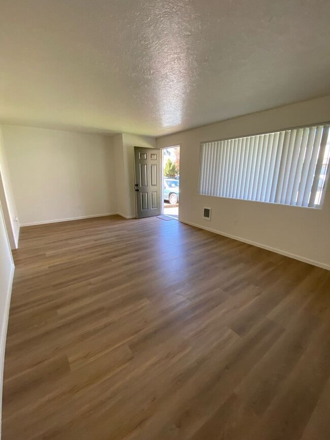 Interior Photo - Willow Terrace