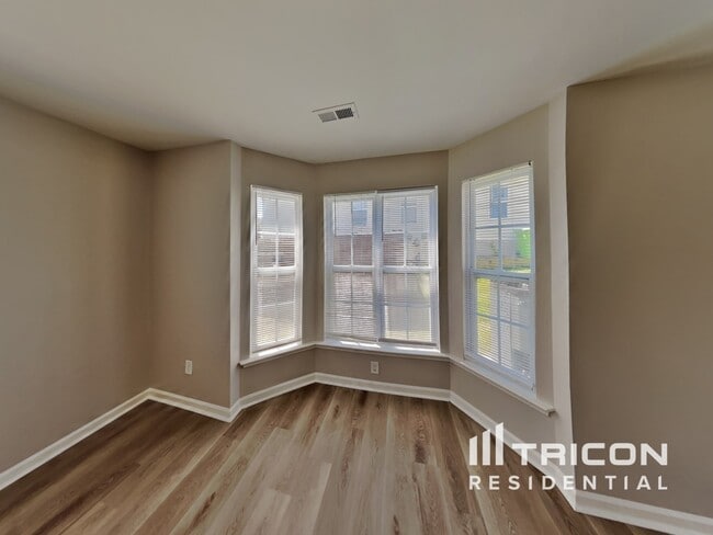 Building Photo - 1325 Rushing Creek Pkwy