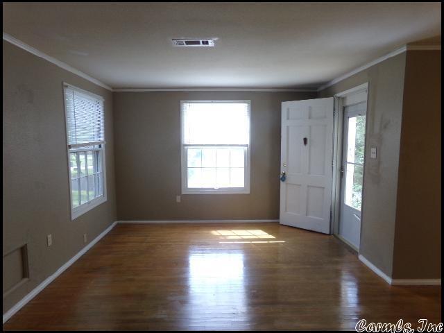 Foto del edificio - 6601 Kavanaugh Pl