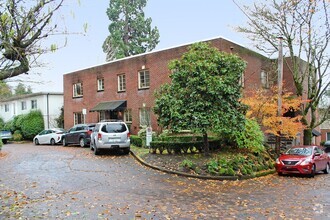 Building Photo - 2363-2371 SW Cedar St