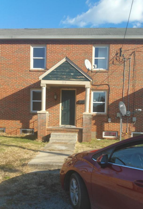 Foto principal - 711 Warren Ave.