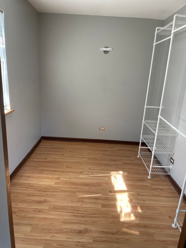 Foto del edificio - 650 Perrie Dr