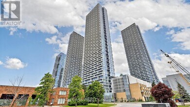 Building Photo - 898 Portage Pkwy