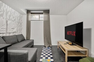 Building Photo - 141 Ambleside Heath NW