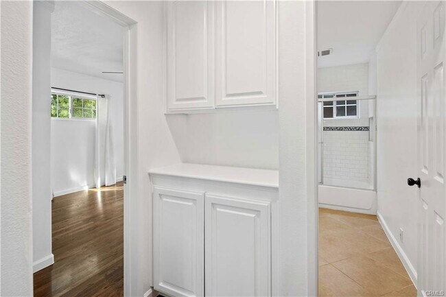 Foto del edificio - 5257 Sale Ave