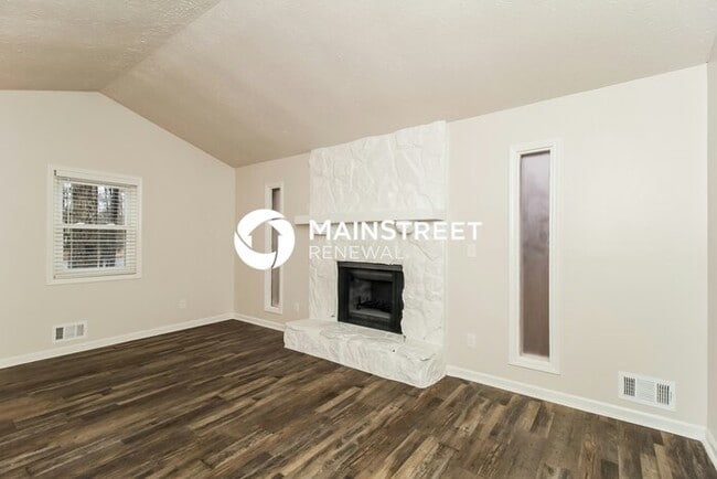 Foto del edificio - 4 Bedroom Pet-Friendly Home in DOUGLASVILLE, GA with Main Street Renewal