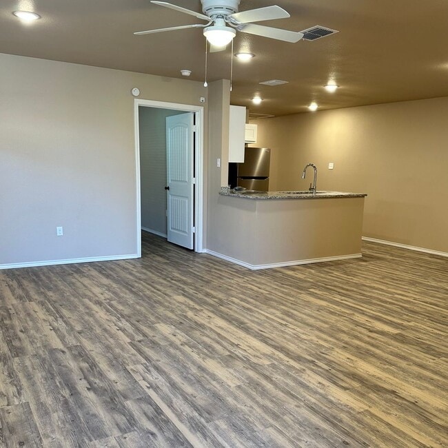Building Photo - 1101 Preston Trails