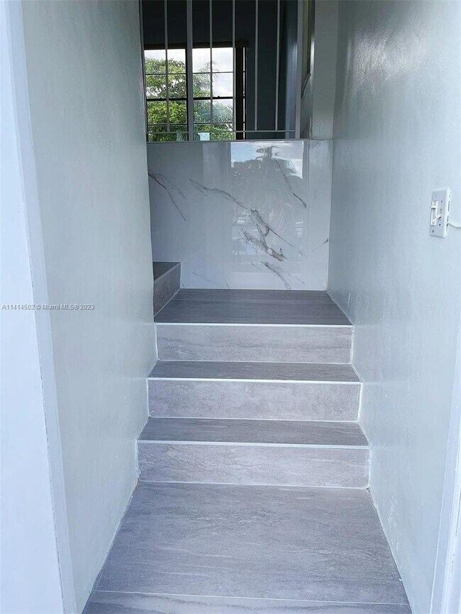 Building Photo - 10572 NW 7th Terrace