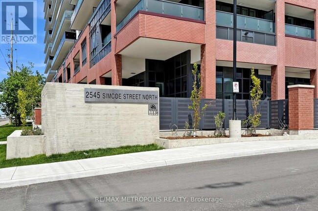 Photo du bâtiment - 2545-2545 Simcoe St N