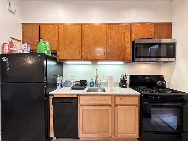 Foto del edificio - 2821 W Shakespeare Ave