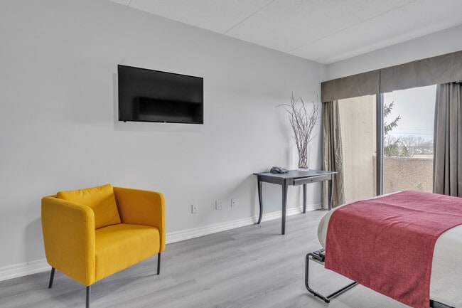 Building Photo - Kingston Crest Residences