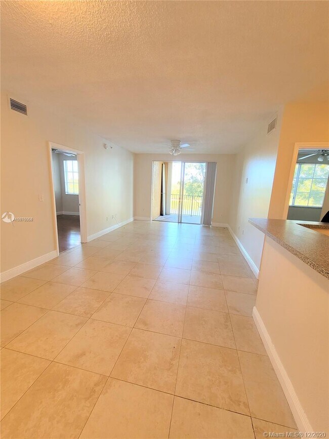 Building Photo - 2090 W Preserve Way