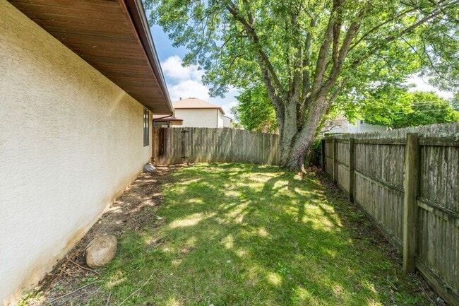 Foto del edificio - 1362 Yorkland Rd