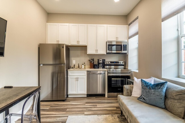 Foto del edificio - 701 E St SE