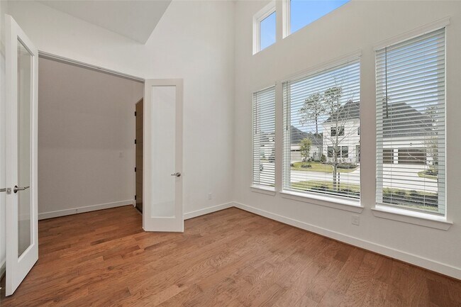 Building Photo - 6 Clearview Terrace Pl