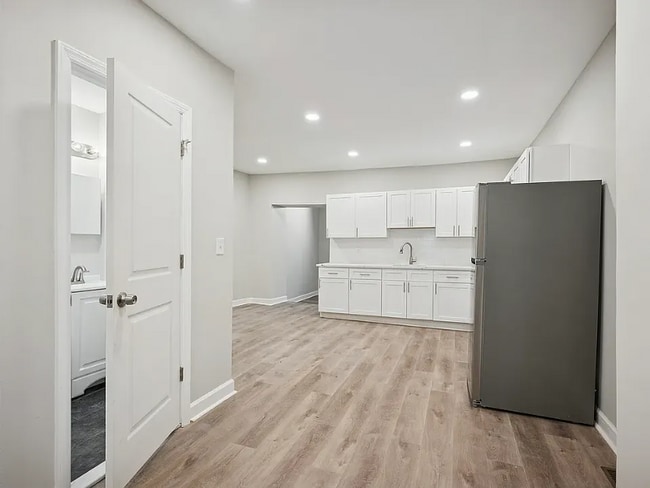 Photo - 5959 Windsor Ave Townhome