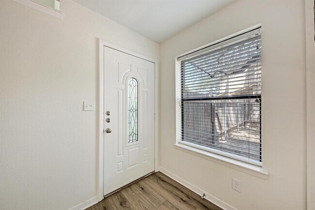 Foto del edificio - 1501 Terrapin Ct