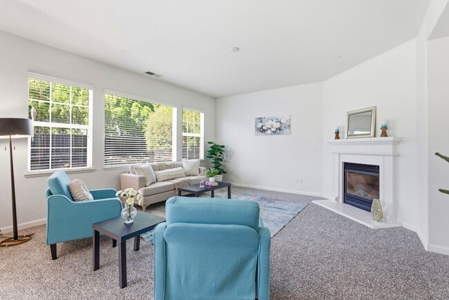 Building Photo - 24 E Heritage Dr