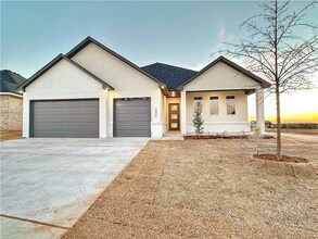 Building Photo - 15417 Jasper Ln